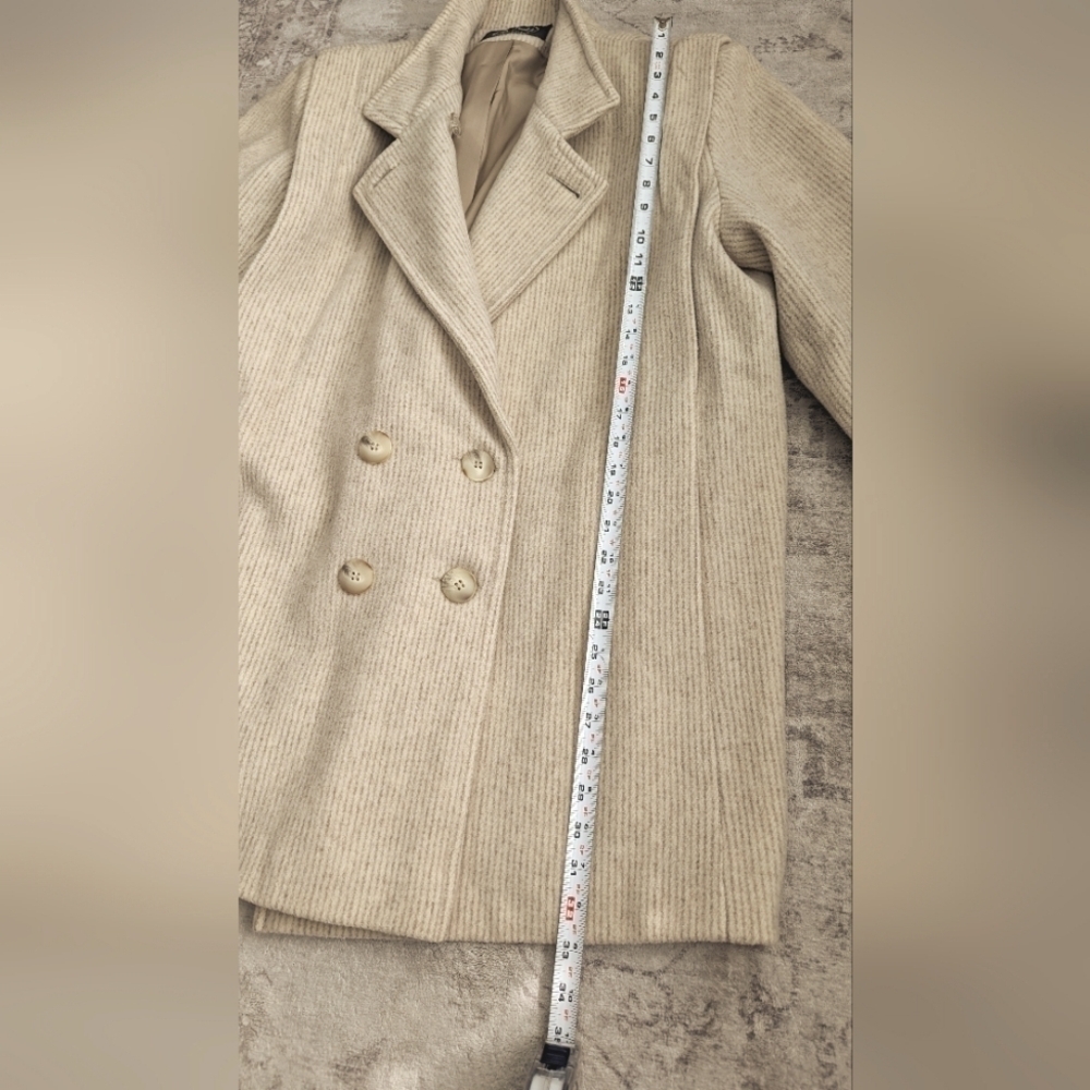 Vintage Ms. Freddi Wool Long Winter Coat . - Picture 8 of 16